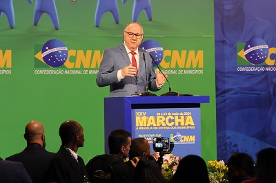 presidente da Confederação Nacional de Municípios (CNM), Paulo Ziulkoski