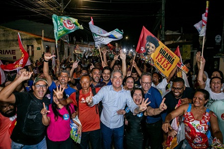 Zé Neto se compromete a fazer sistema de drenagem e resolver problemas causados pelos alagamentos