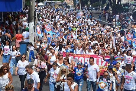 Milhares de mulheres participam de caminhada demonstrando força na campanha de José Ronaldo