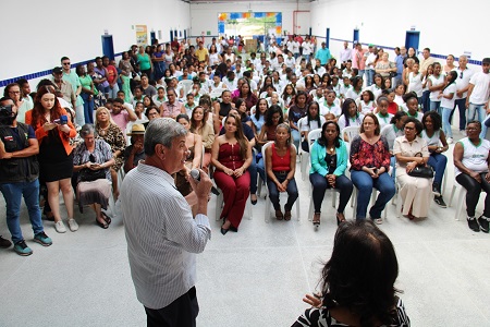 Colbert Filho inaugura uma nova escola em Jaguara que homenageia o seu pai