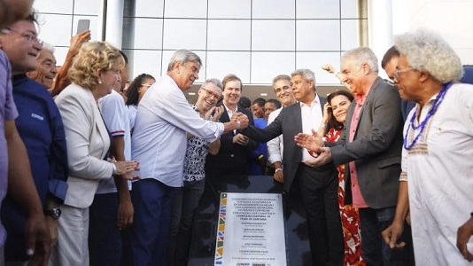 Centro de Convenções e Teatro de Feira de Santana são inaugurados